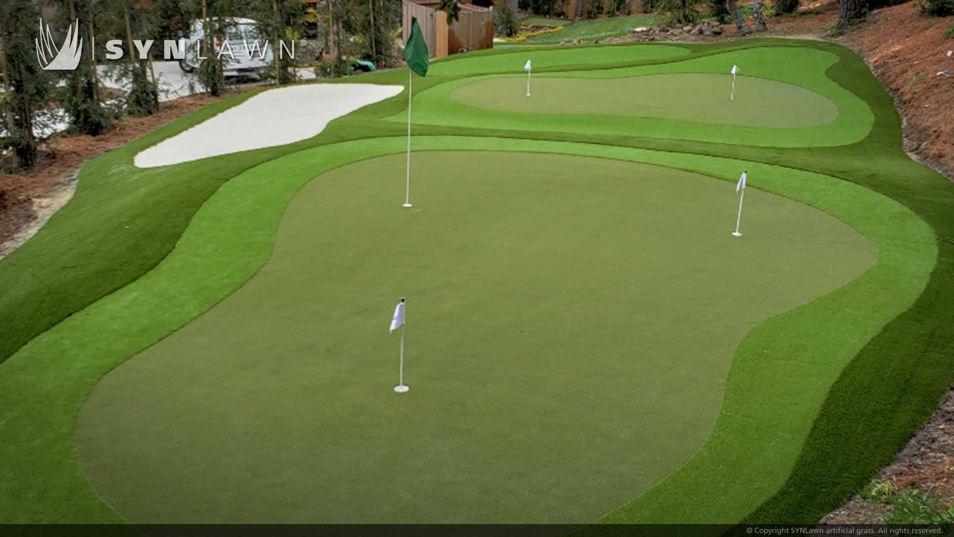 Backyard putting green installed by SYNLawn